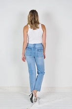 Load image into Gallery viewer, Pocket Wide Leg Jeans
