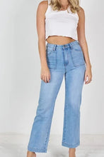 Load image into Gallery viewer, Pocket Wide Leg Jeans
